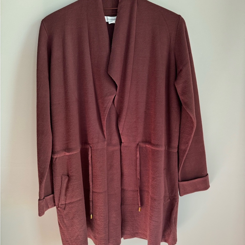 🌺Long Calligraphie Burgundy Sweater NWOT Large With Pockets